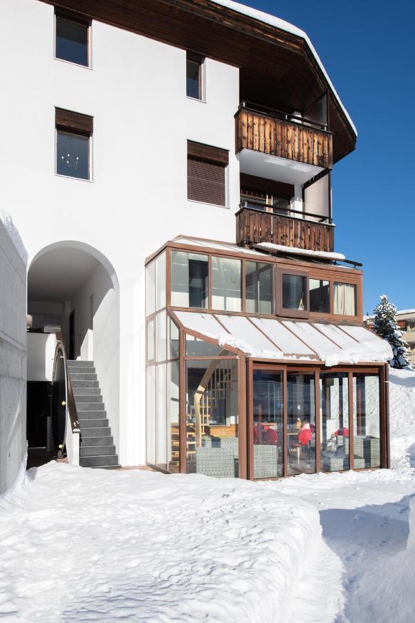 Agrimonia - 5,5-Zi Duplex Wohnung Bis 9 Personen Mit Eigenem Garten Davos Bagian luar foto