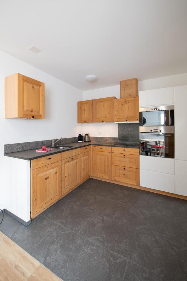 Agrimonia - 5,5-Zi Duplex Wohnung Bis 9 Personen Mit Eigenem Garten Davos Bagian luar foto