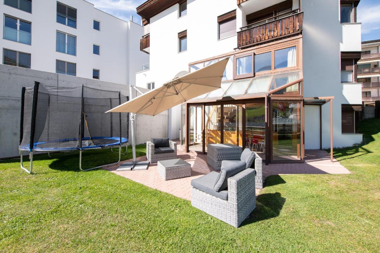 Agrimonia - 5,5-Zi Duplex Wohnung Bis 9 Personen Mit Eigenem Garten Davos Bagian luar foto