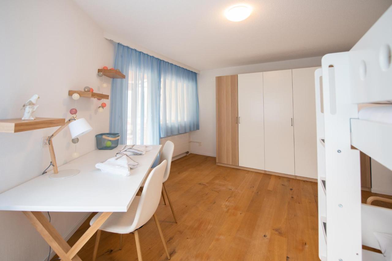 Agrimonia - 5,5-Zi Duplex Wohnung Bis 9 Personen Mit Eigenem Garten Davos Bagian luar foto