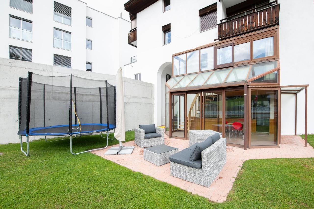 Agrimonia - 5,5-Zi Duplex Wohnung Bis 9 Personen Mit Eigenem Garten Davos Bagian luar foto